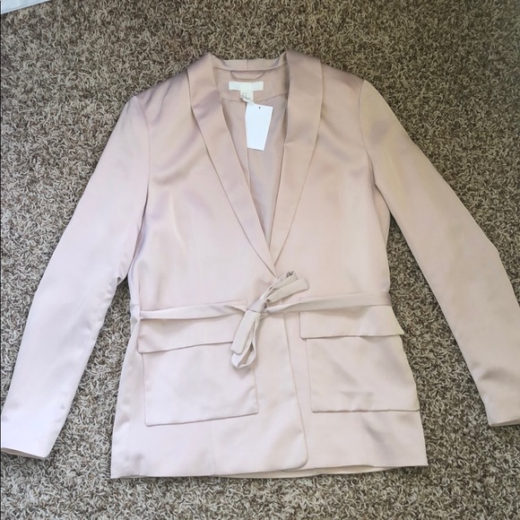 H&M Jackets & Blazers - H&M satin pink blazer Sz:small H&M Jackets & Blazers - H&M satin pink blazer Sz:small